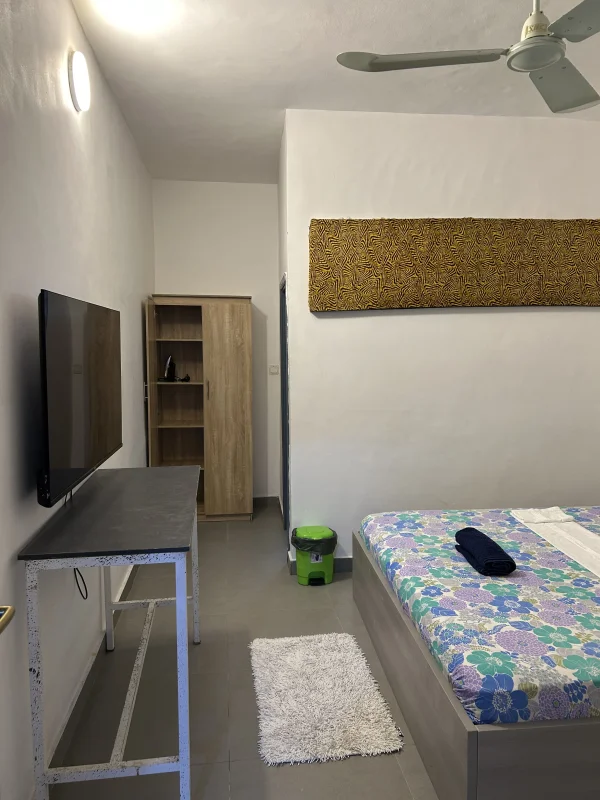 Chambre standard — Chez Géro, Fidjrossè Cotonou