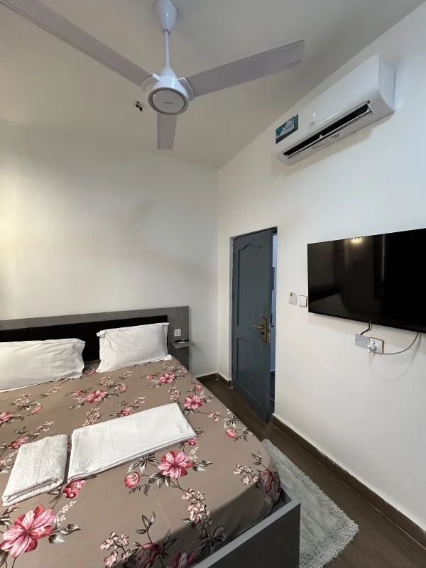 Chambre King-Size supérieure — Chez Géro, Fidjrossè Cotonou