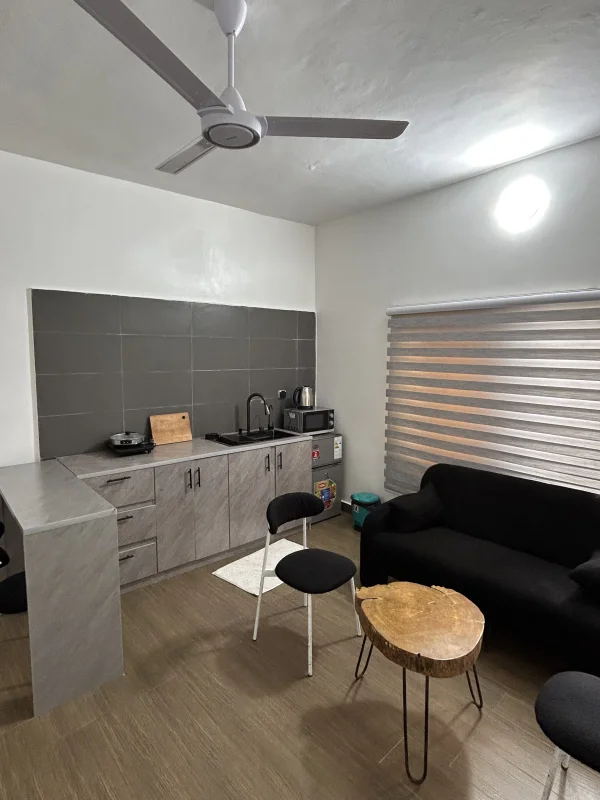 Appart 1 chambre salon vue ville — Chez Géro, Fidjrossè Cotonou