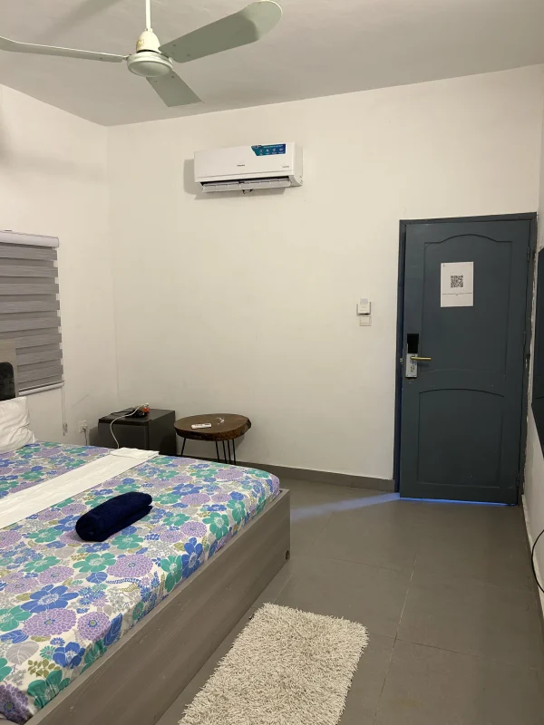 Chambre standard — Chez Géro, Fidjrossè Cotonou
