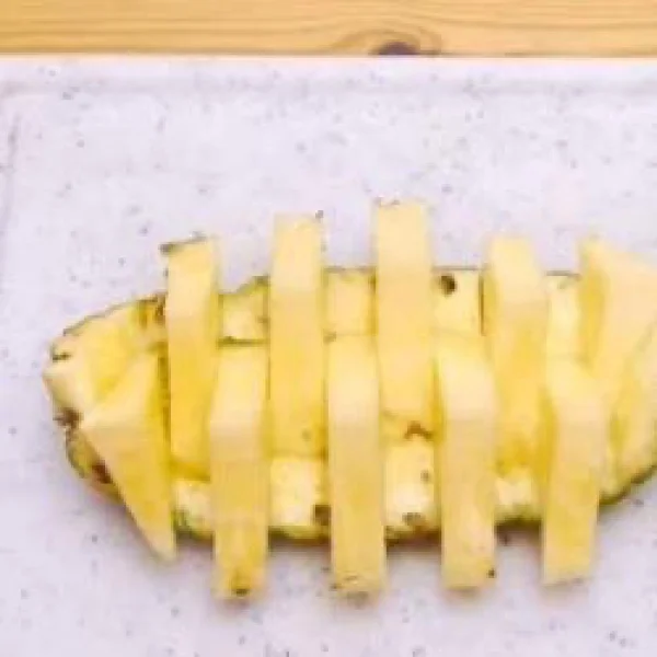 ANANAS // PINEAPPLE