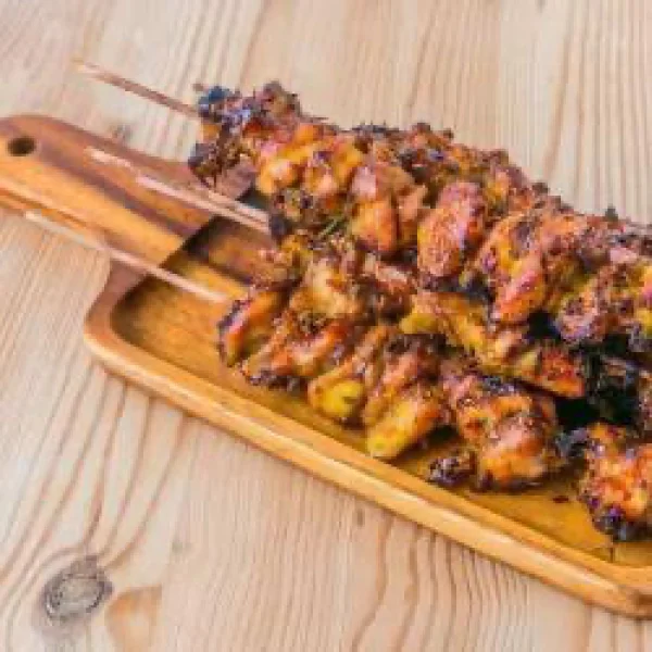 BROCHETTE POULET // CHICKEN SKEWER